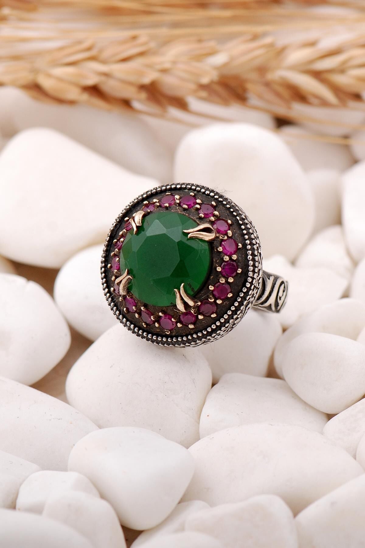 Kök Zümrüt Taşlı Tasarım Elişi Gümüş Yüzük 139