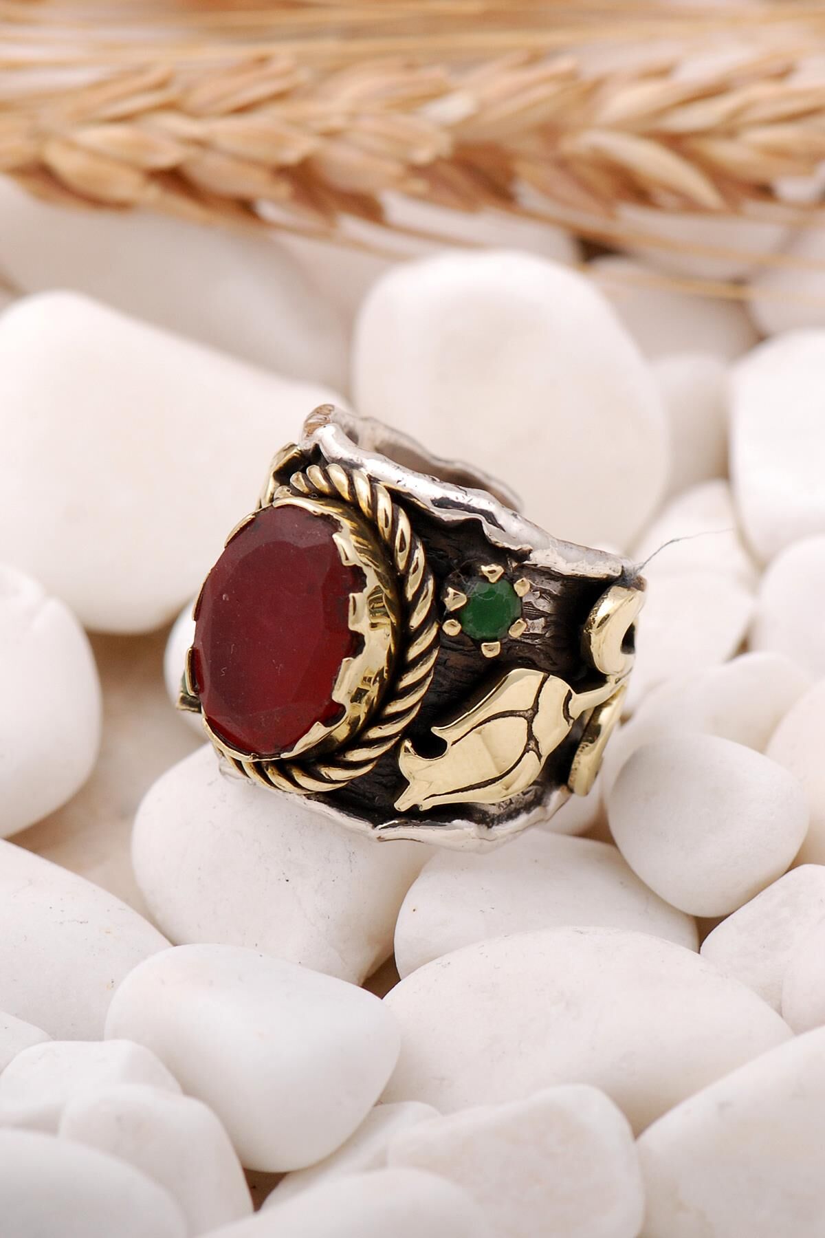 Kök Yakut Taşlı Laleli Gümüş Yüzük 142