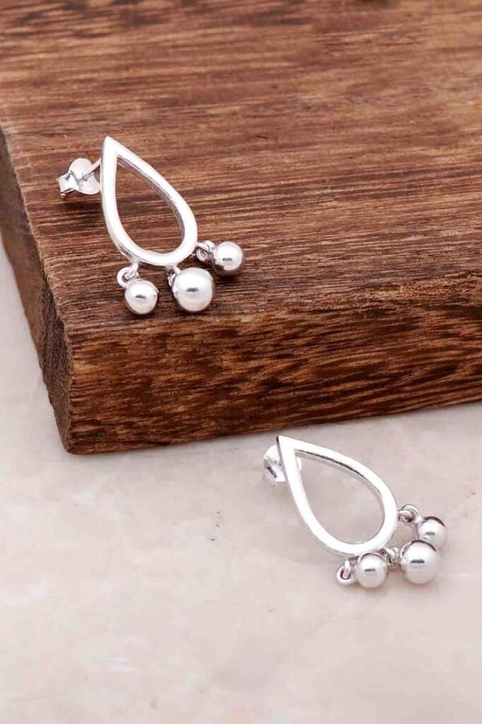 Damla Sallantılı Tasarım Gümüş Küpe 3893