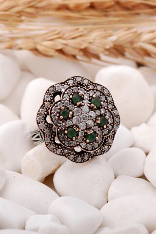 Kök Zümrüt Taşlı Çiçek Elişi Gümüş Yüzük 144