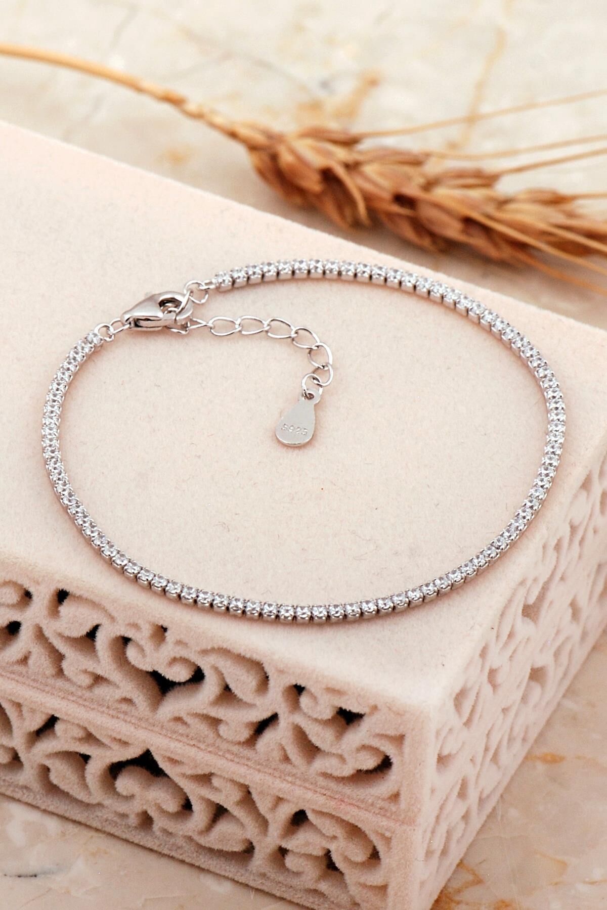 Su Yolu İnce Rodyumlu Gümüş Bileklik 4646