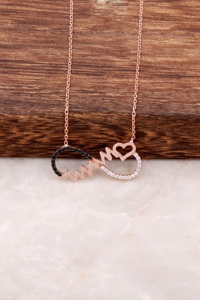 Kalp Ritmi ve Sonsuzluk Tasarımlı Rose Gümüş Kolye 1957