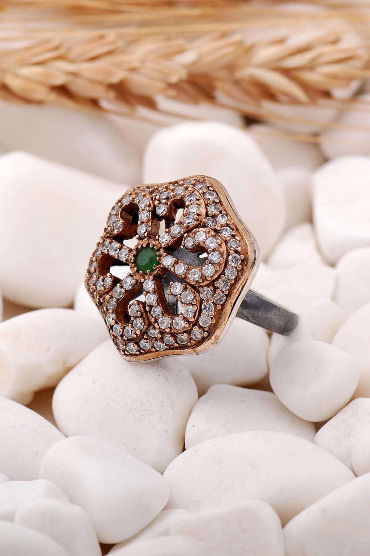 Kök Zümrüt Taşlı Çiçek Elişi Gümüş Yüzük 148