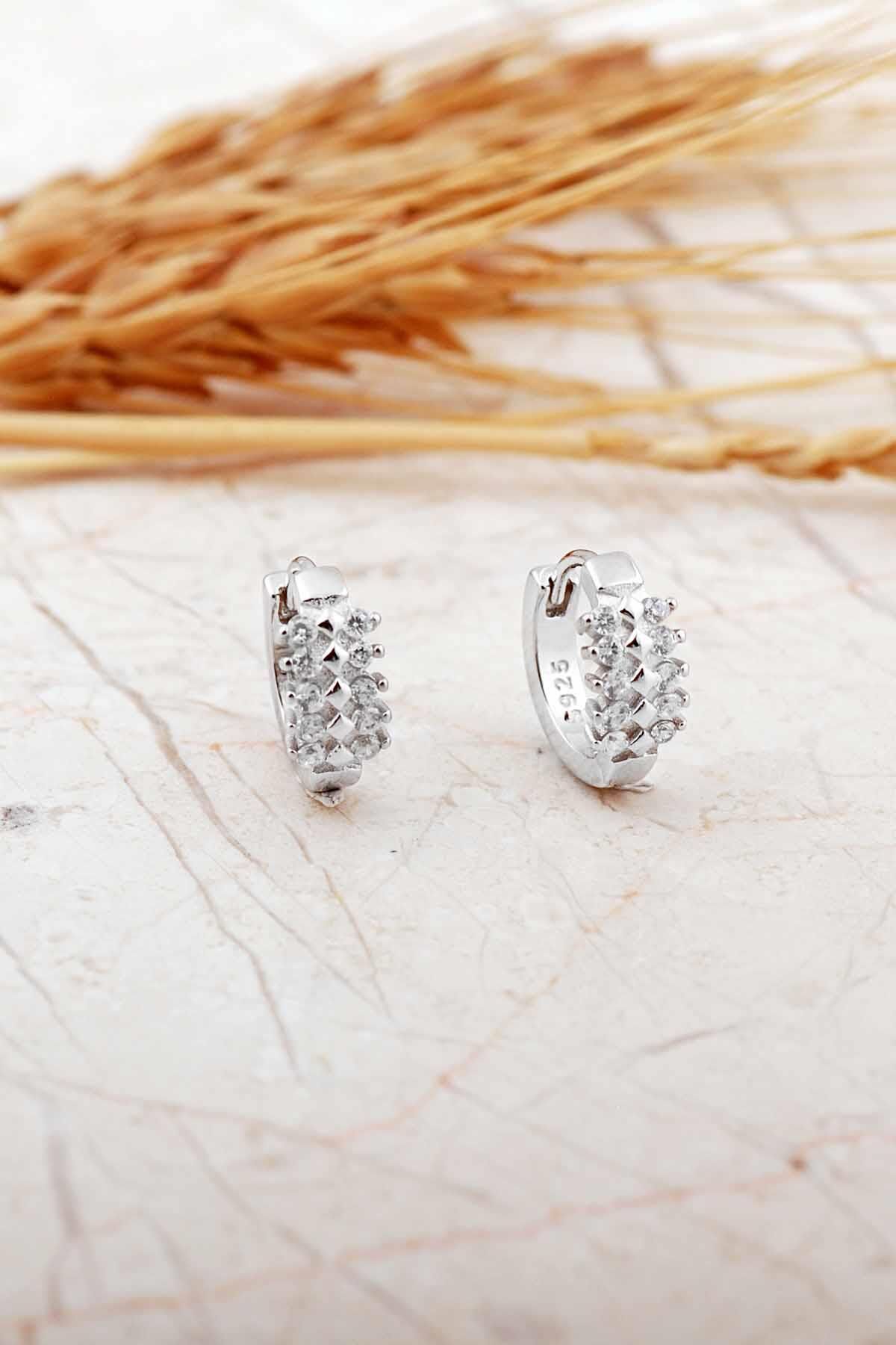 Taşlı Rodyumlu 9 Mm Mini Gümüş Halka Küpe 7318