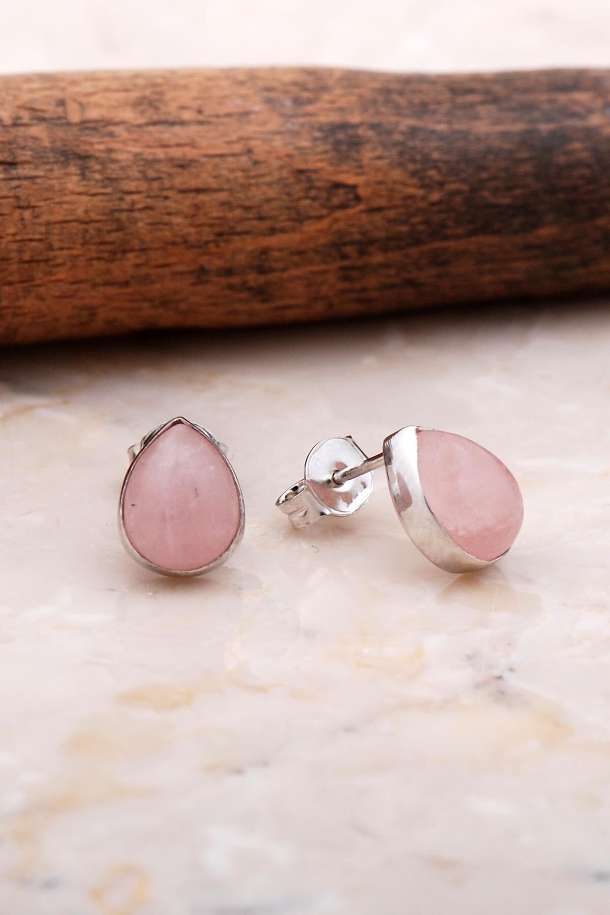 Doğal Pembe Kuvars Taşlı Damla Mini Rodyumlu Gümüş Küpe 5846