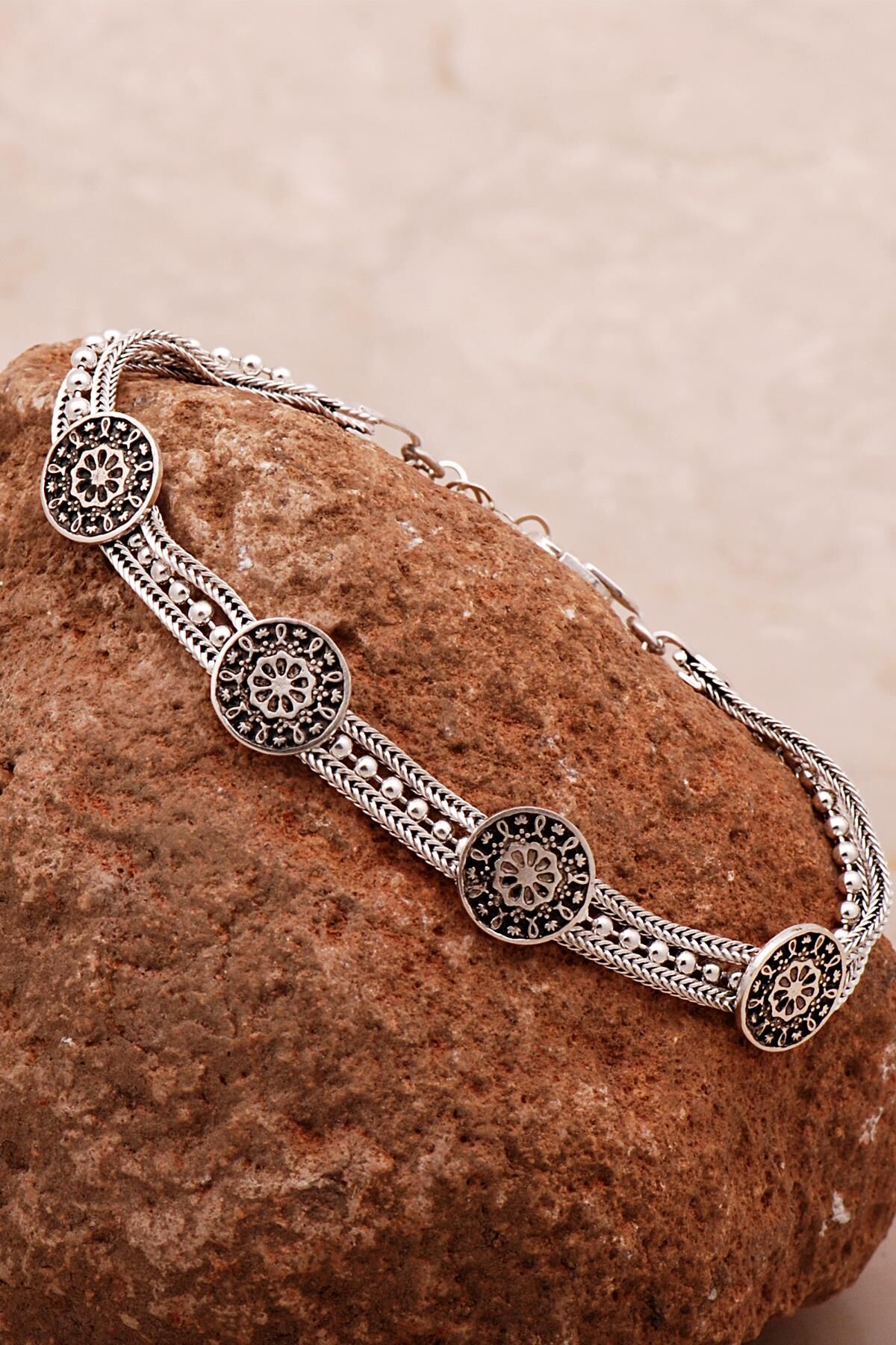 Anadolu Motifli Hasır Elişi Oksitli Tasarım Gümüş Bileklik 4325