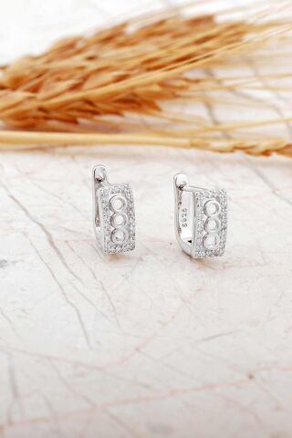 Halka Tasarım Rodyumlu Gümüş J Küpe 7325