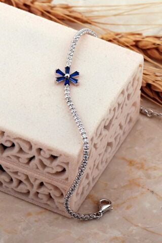 Safir Taşlı Çiçek Su Yolu Rodyumlu Gümüş Bileklik 4654