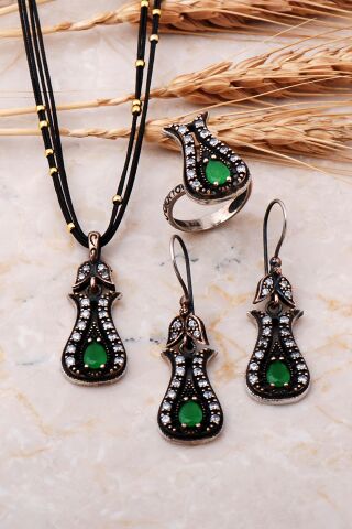 Kök Zümrüt Taşlı Lale Tasarımlı Gümüş Set 373