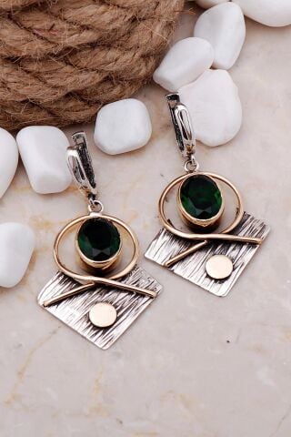 Zümrüt Taşlı Çekiç Dövme Elişi Gümüş Küpe 5596