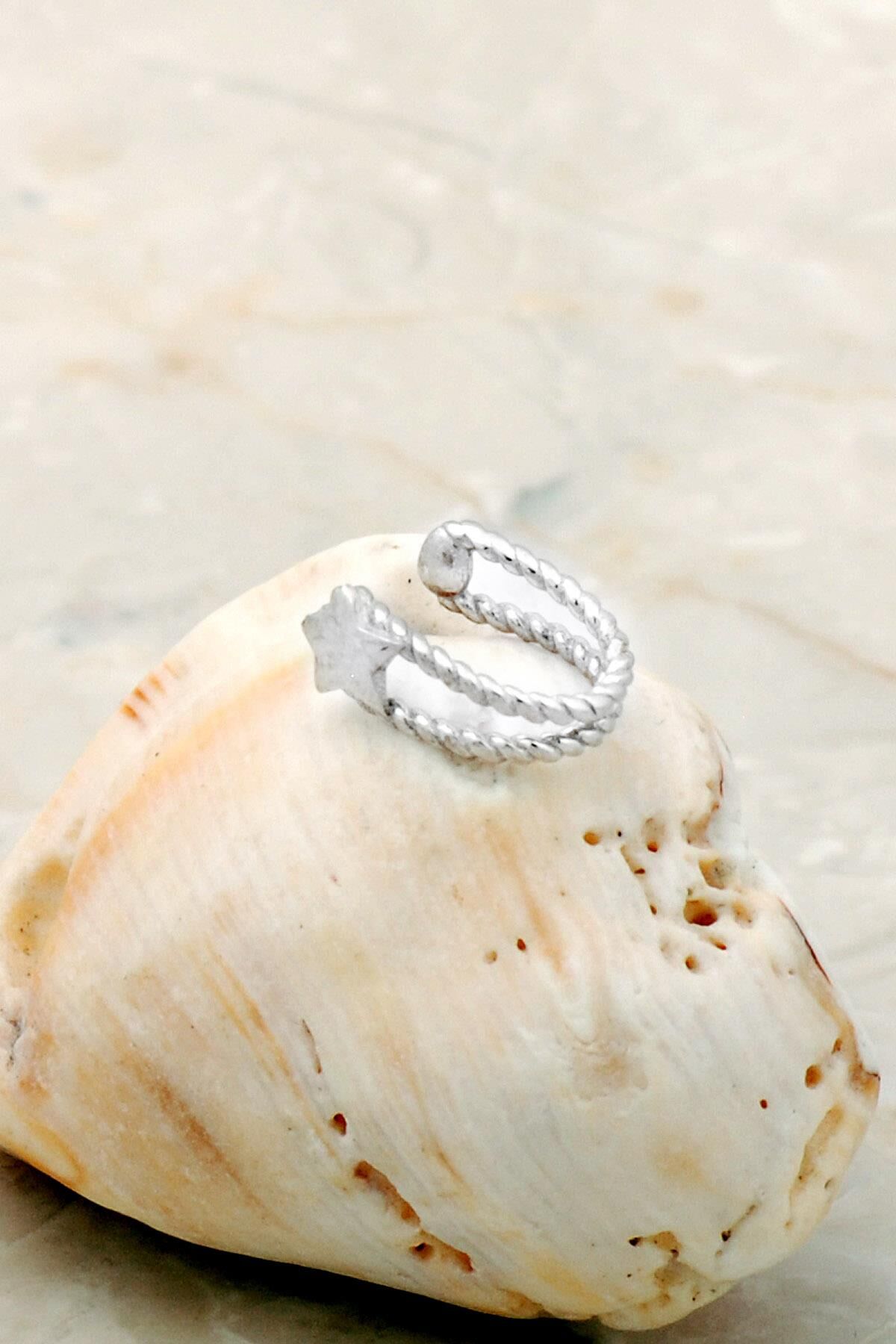 Yıldız Rodyumlu Gümüş Kıkırdak Küpe 5382