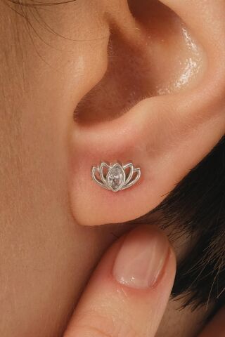 Lotus Çiçeği Rodyumlu Mini Gümüş Küpe 7347