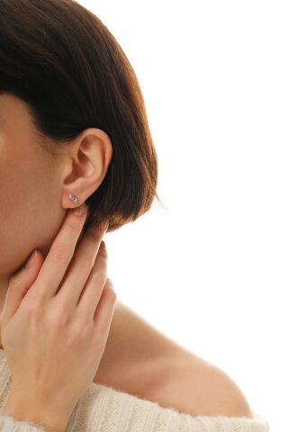 Taşlı Lale Rodyumlu Mini Gümüş Küpe 7350