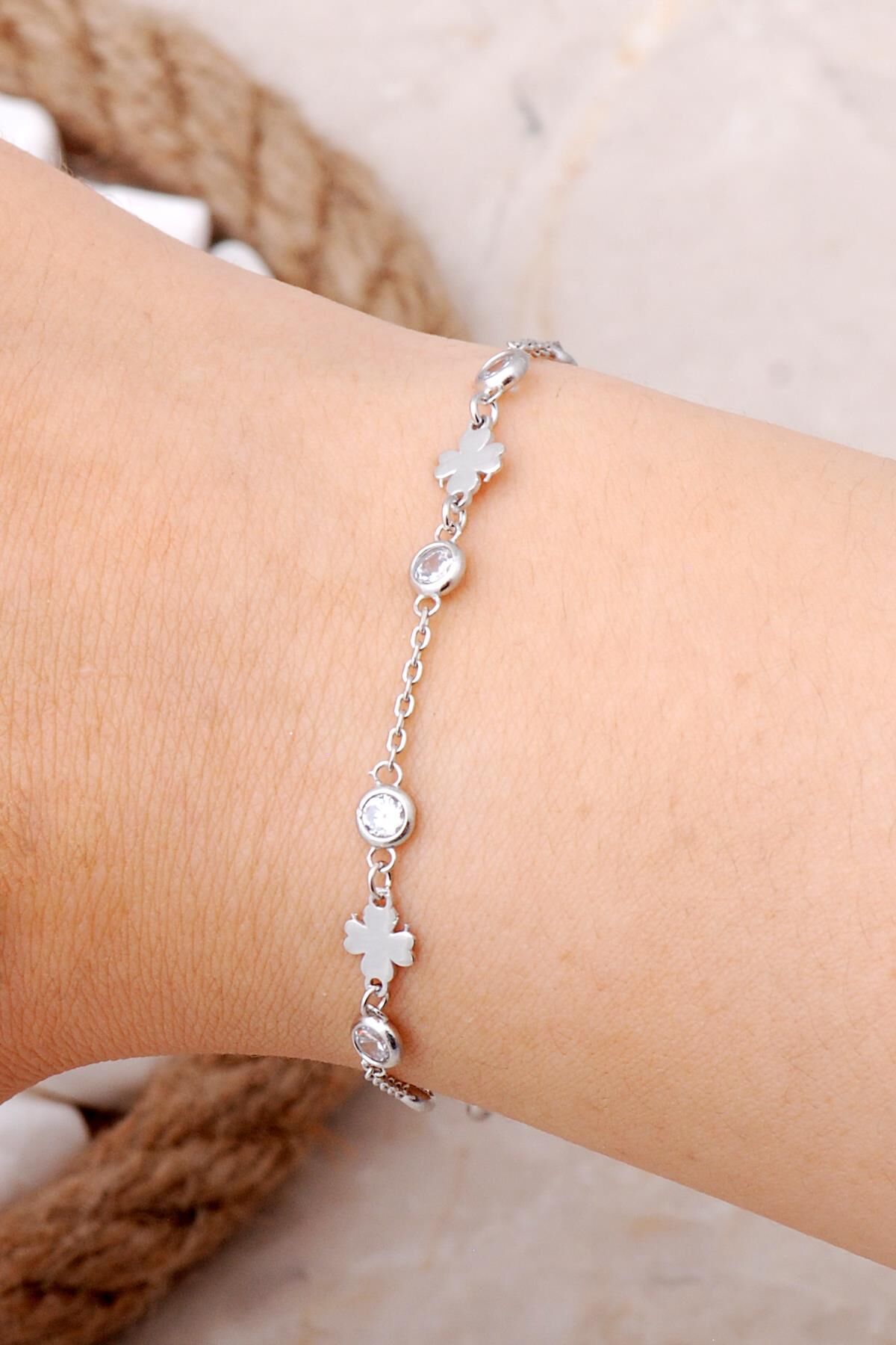 Yonca Rodyumlu Gümüş Bileklik 3737