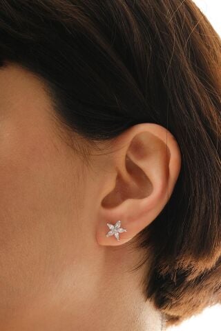 Taşlı Yasemin Çiçeği Rodyumlu Mini Gümüş Küpe 7352