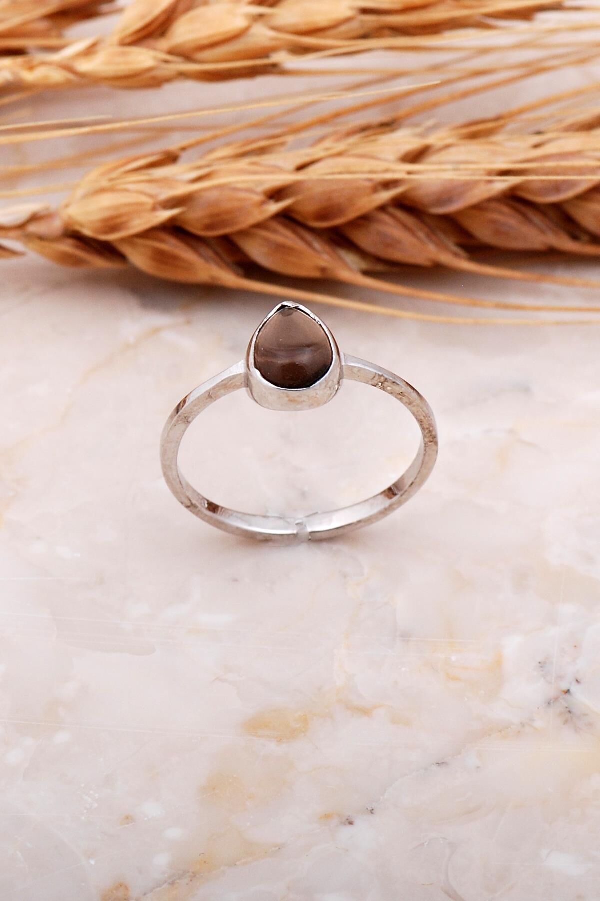Smoky Taşlı Damla Rodyumlu Gümüş Yüzük 3666