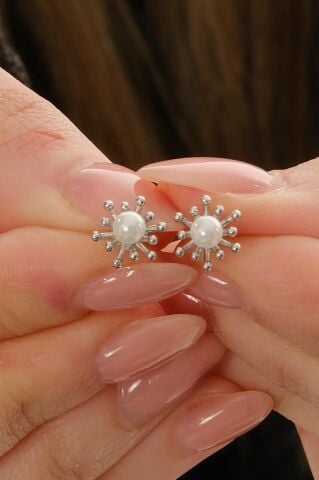 İncili Güneş Rodyumlu Mini Gümüş Küpe 7365