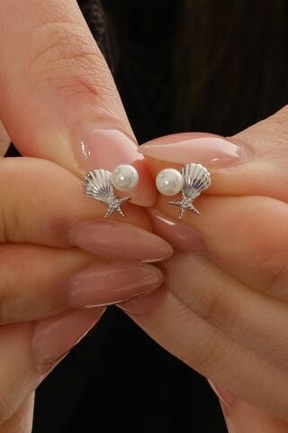 İncili Deniz Kabuğu Yıldızı Rodyumlu Mini Gümüş Küpe 7367