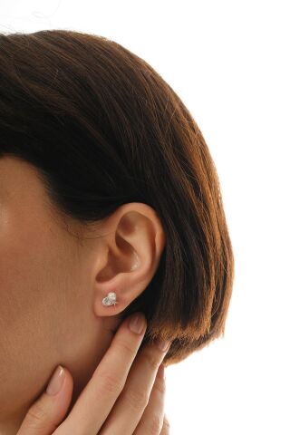 İncili Deniz Kabuğu Yıldızı Rodyumlu Mini Gümüş Küpe 7367