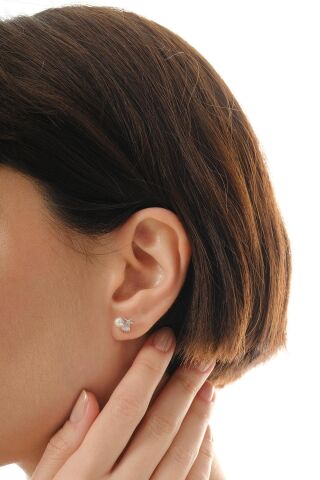 İncili Deniz Kabuğu Yıldızı Rodyumlu Mini Gümüş Küpe 7367