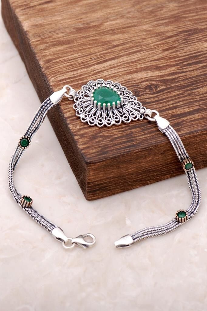 Kök Zümrüt Taşlı Telkari İşlemeli Gümüş Bileklik 2937