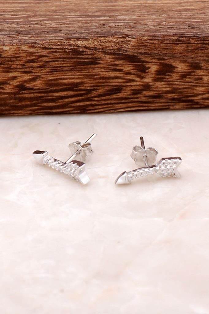 Rodyumlu Tasarım Gümüş Küpe 2474