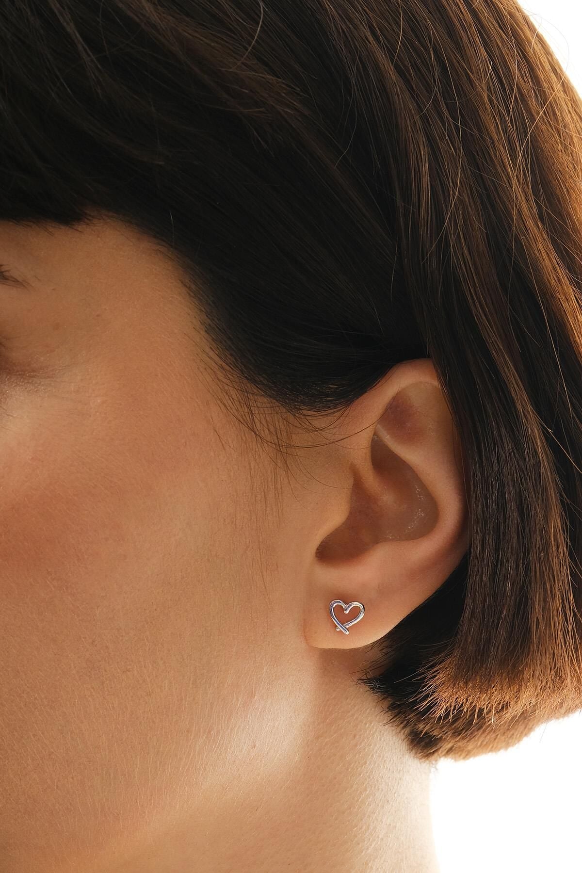 Taşsız Kalp Rodyumlu Mini Gümüş Küpe 7374