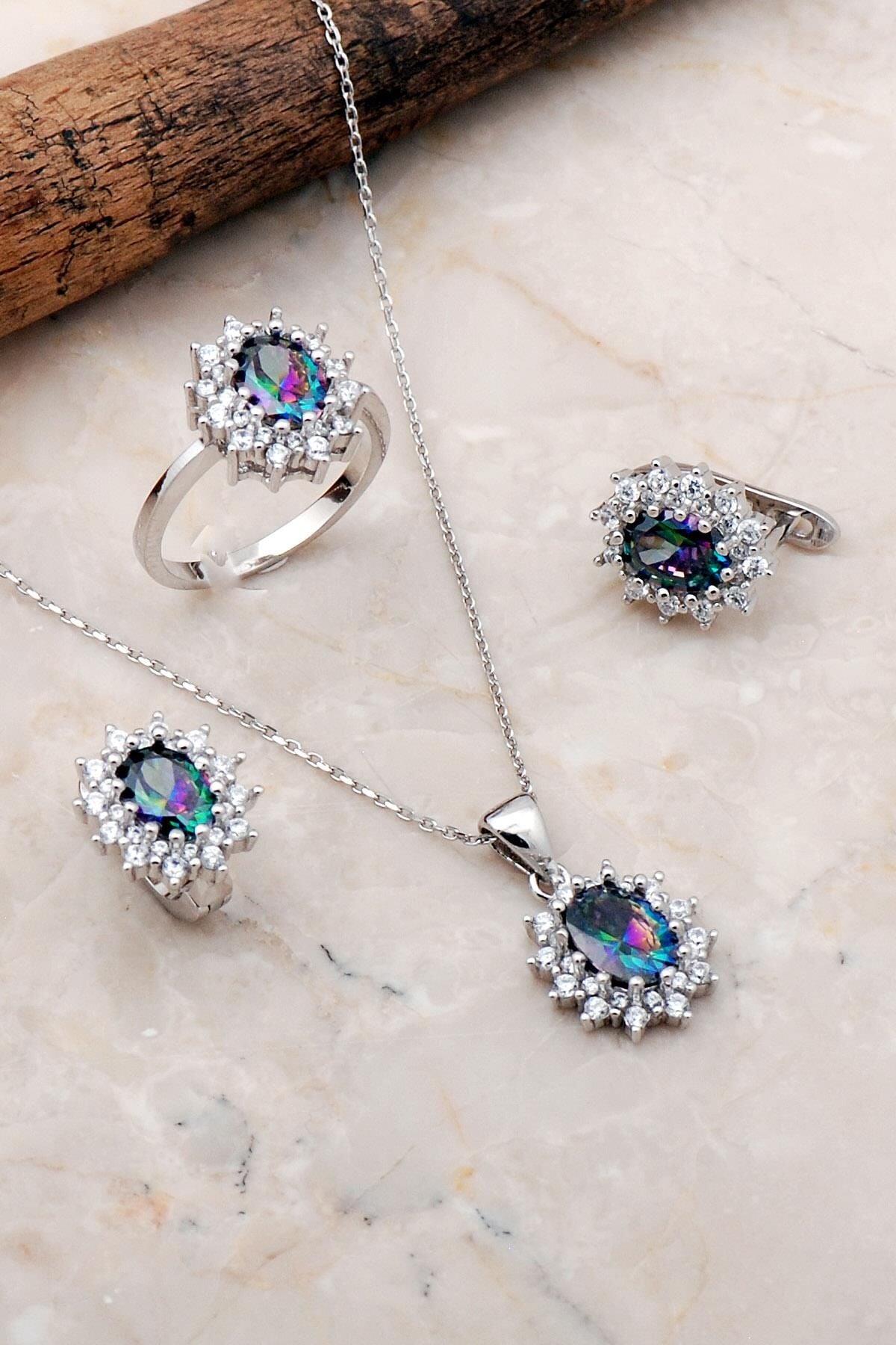 Mistik Topaz Taşlı Rodyumlu Gümüş Set 2204