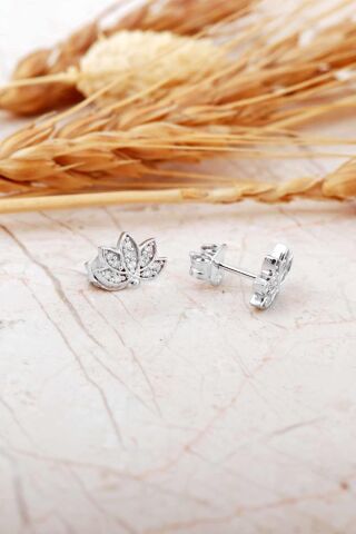 Lotus Çiçeği Rodyumlu Mini Gümüş Küpe 7378