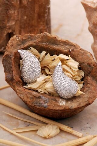 Göz Yaşı Damlası Taşlı Rodyumlu Gümüş Küpe 6907