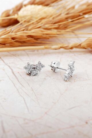 Üçlü Çiçek Rodyumlu Mini Gümüş Küpe 7380