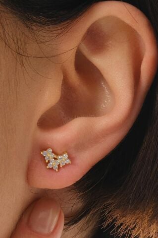 Üçlü Çiçek Altın Kaplama Mini Gümüş Küpe 7381