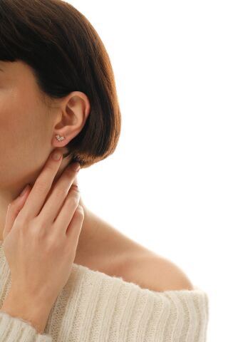 Üçlü Çiçek Altın Kaplama Mini Gümüş Küpe 7381