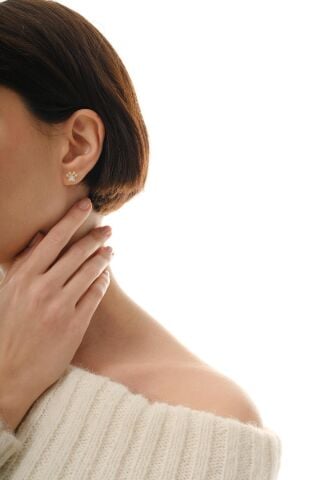 Pati Altın Kaplama Mini Gümüş Küpe 7385