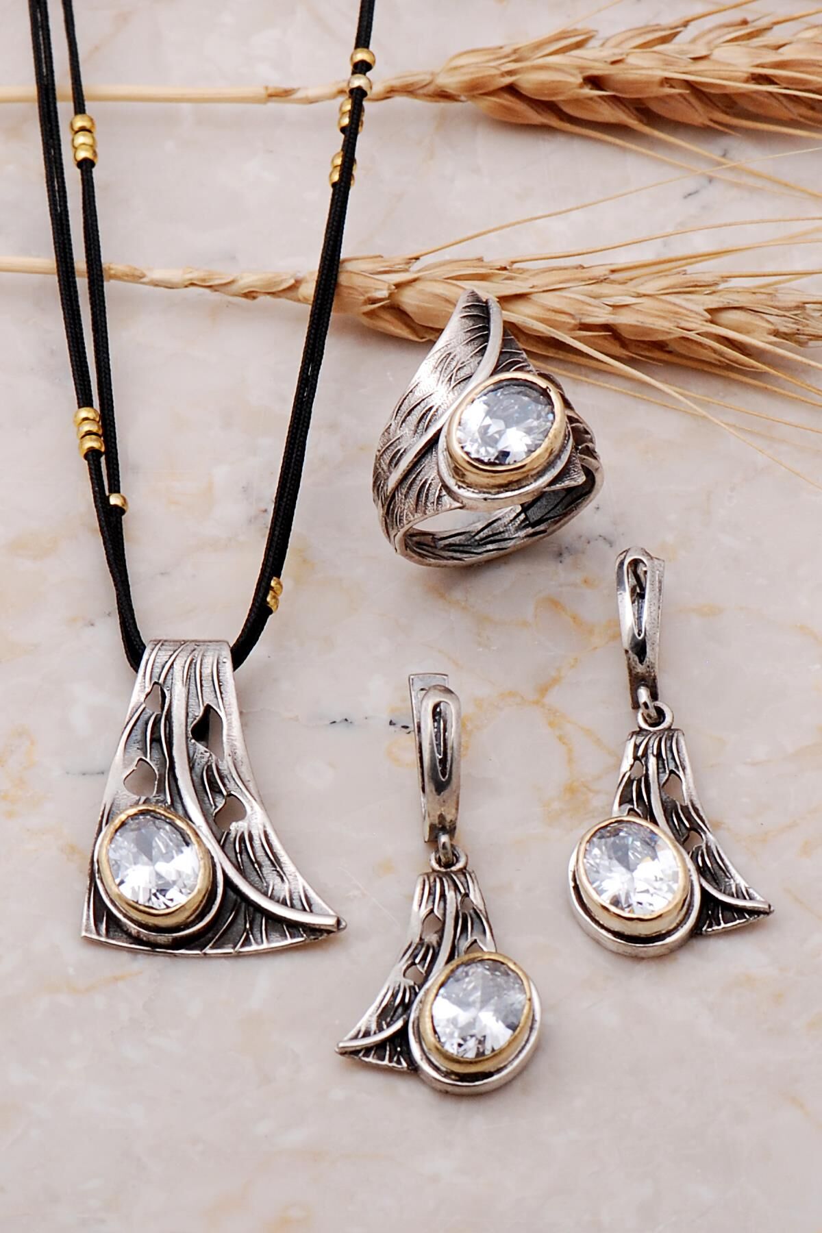 Quartz Taşlı Tasarım Elişi Gümüş Set 1987