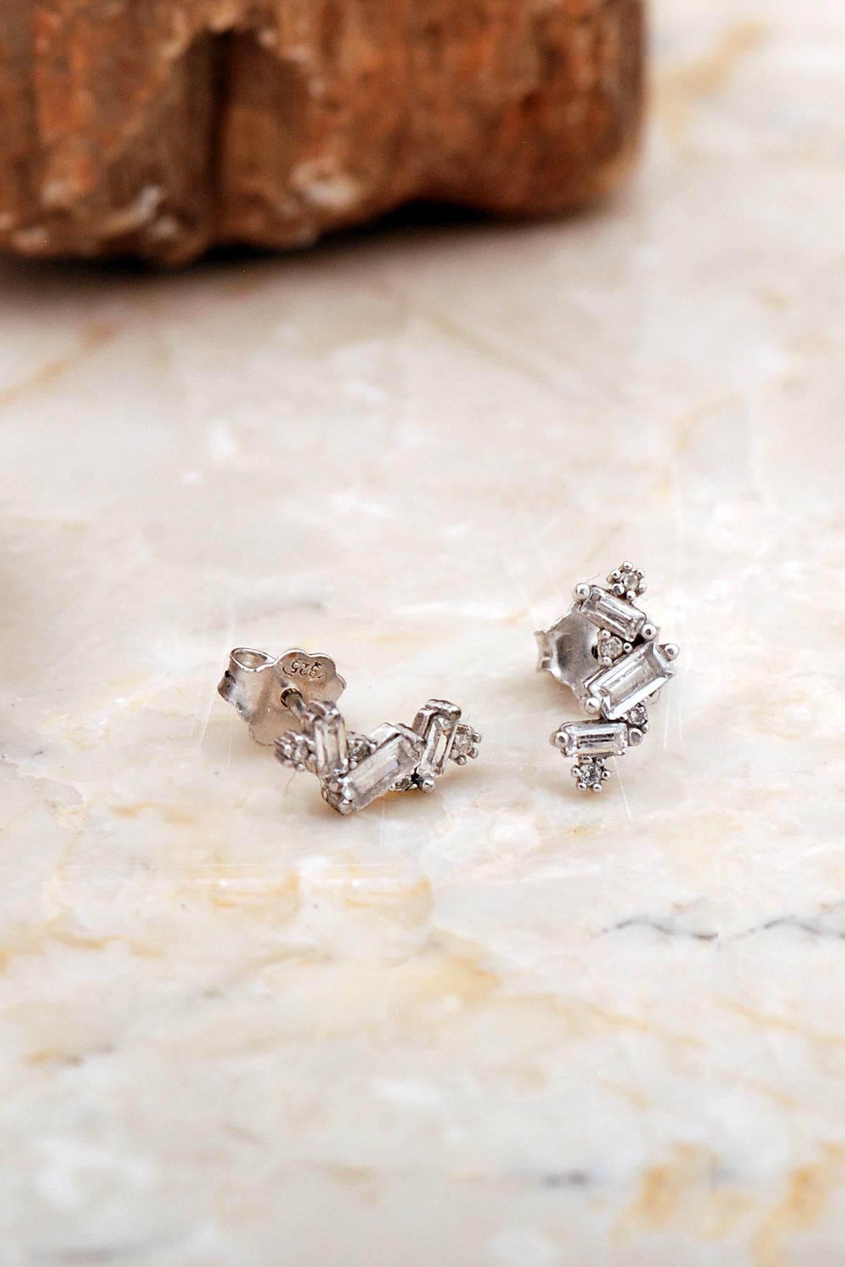 Baget Mini Rodyumlu Gümüş Küpe 6927