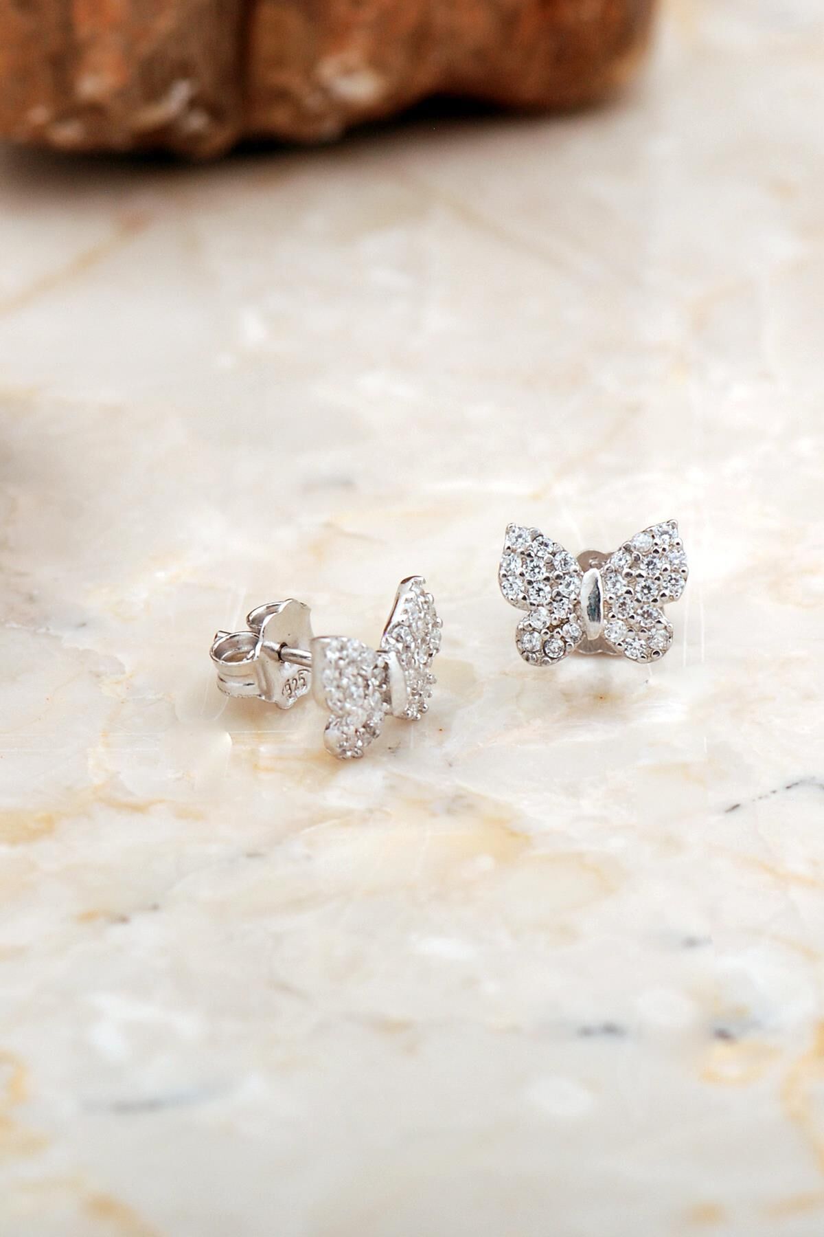 Kelebek Mini Rodyumlu Gümüş Küpe 6933