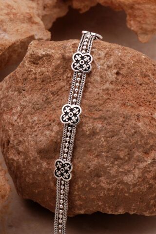 Anadolu Motifli Hasır Elişi Yonca Oksitli Gümüş Bileklik 4373