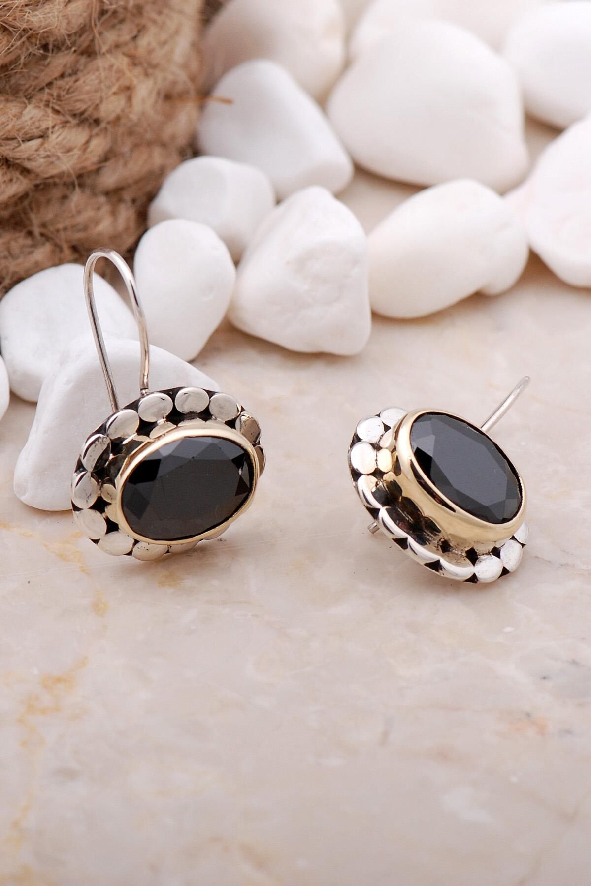 Oniks Taşlı Pullu Elişi Gümüş Küpe 5616