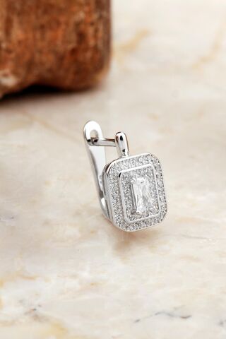 Baget Model Rodyumlu Parlak Gümüş J Küpe 6960