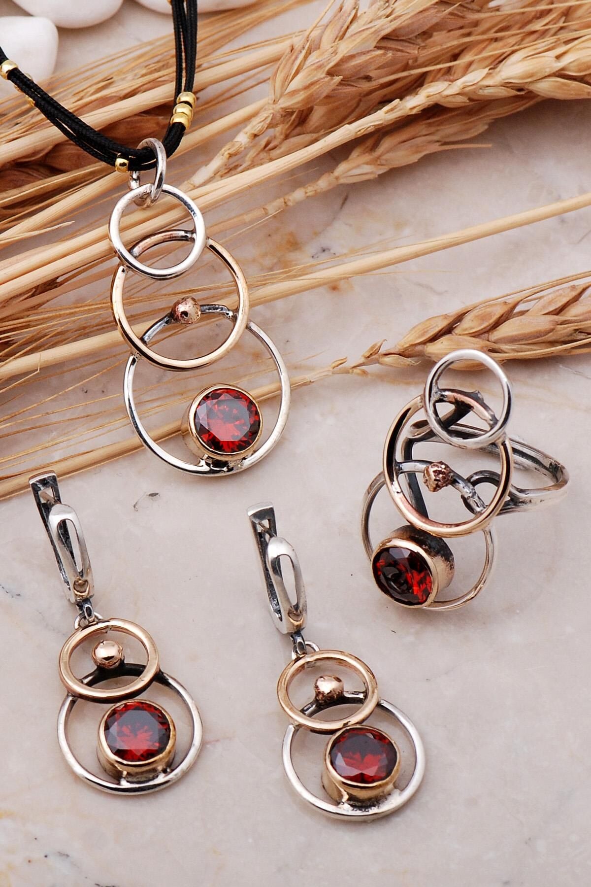 Lal Taşlı Tasarım Elişi Gümüş Set 2441