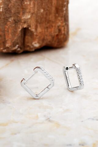 12 Mm Taşlı Rodyumlu Gümüş Kare Küpe 6970