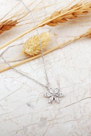 Taşlı Lotus Çiçeği Rodyum Kaplama Gümüş Kolye 8092