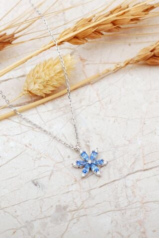 Mavi Taşlı Lotus Çiçeği Rodyum Kaplama Gümüş Kolye 8095