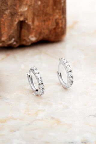 13 Mm Mini Taşlı Rodyumlu Gümüş Halka Küpe 6978