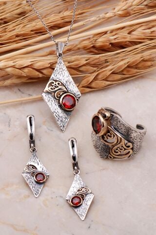 Lal Taşlı Çekiç Dövme Elişi Gümüş Set 2460