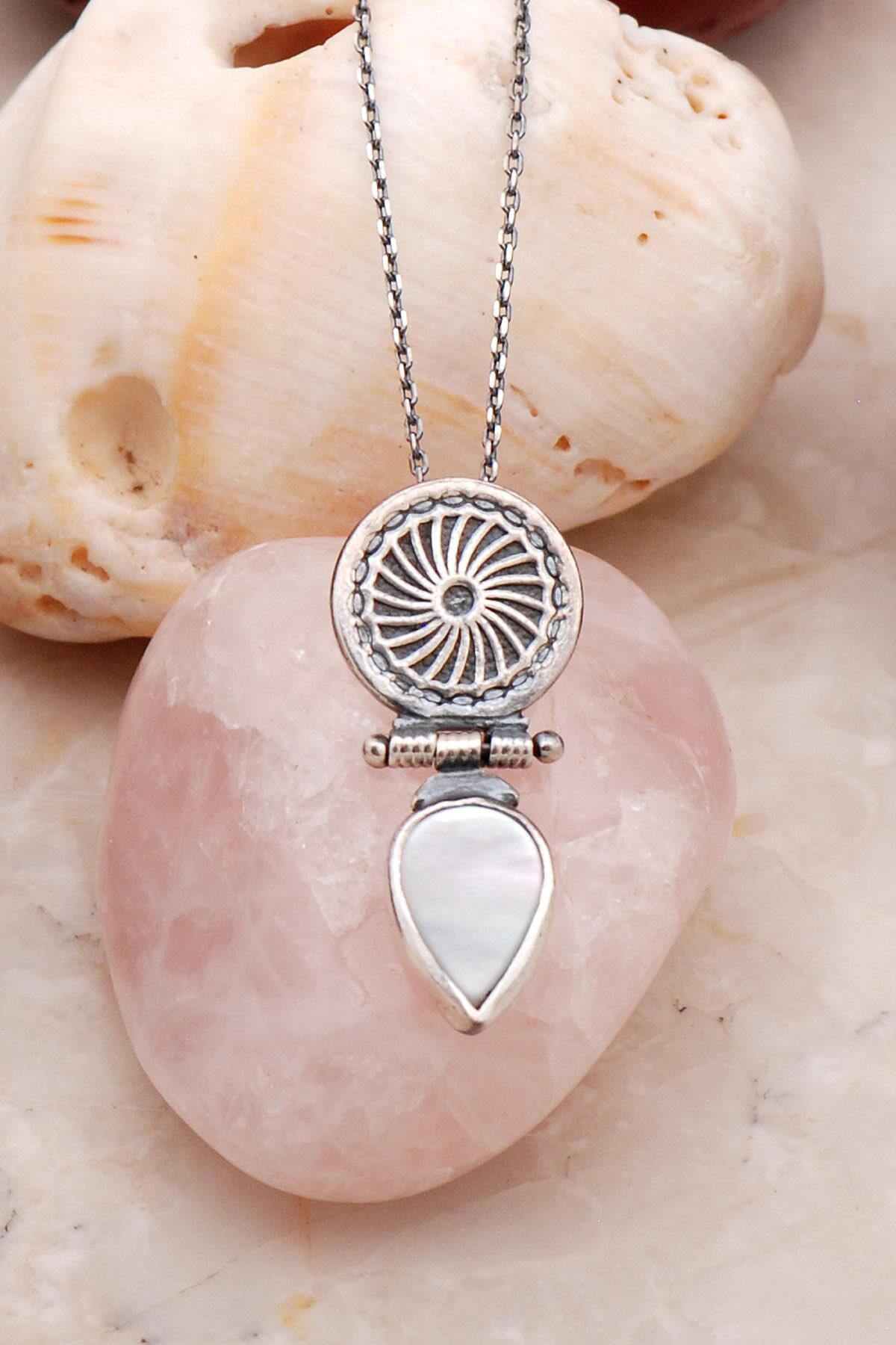 Sedef Taşlı Elişi Tasarım Gümüş Kolye 7210