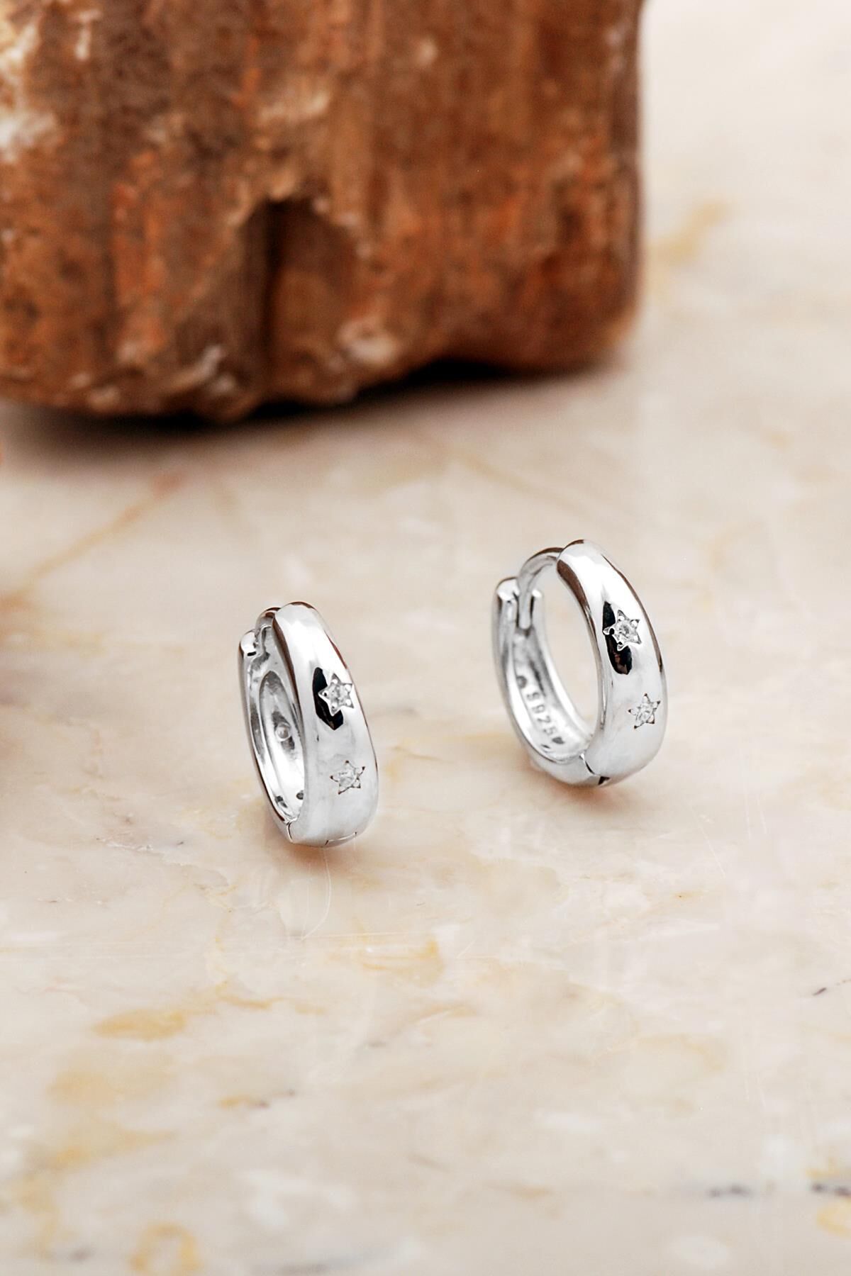 13 Mm Mini Yıldız Gümüş Halka Küpe 6984