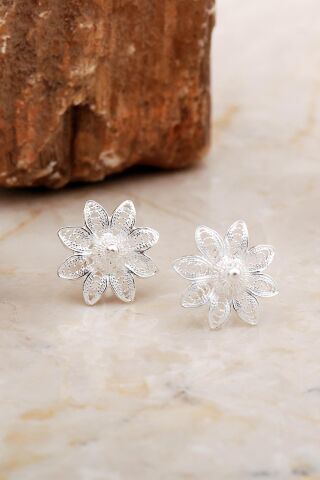 Telkari İşlemeli Elişi Papatya Gümüş Küpe 6987