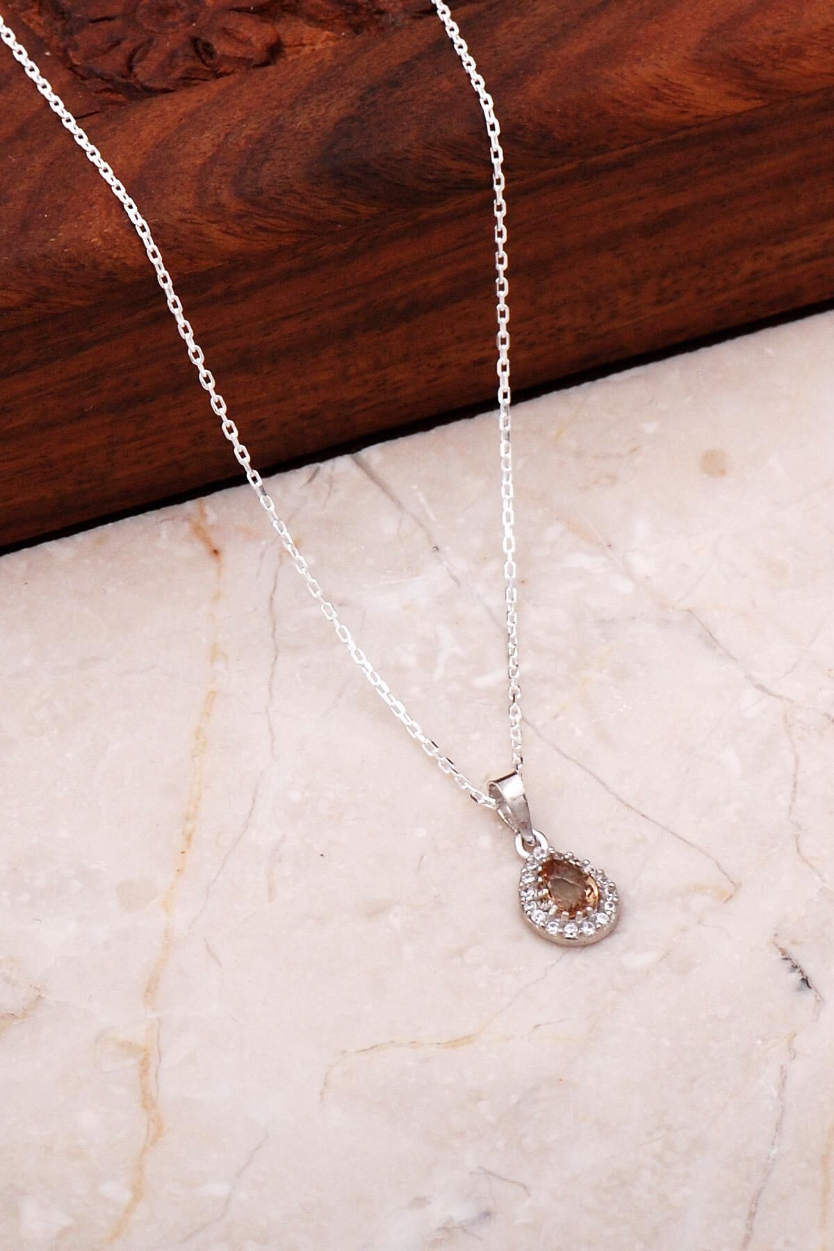 Renk Değiştiren Sultan Taşlı Mini Damla Kolye 7033